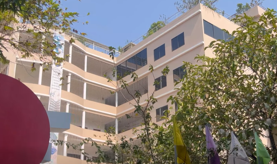 JIS College video: whisper of spring turns JISC Campus